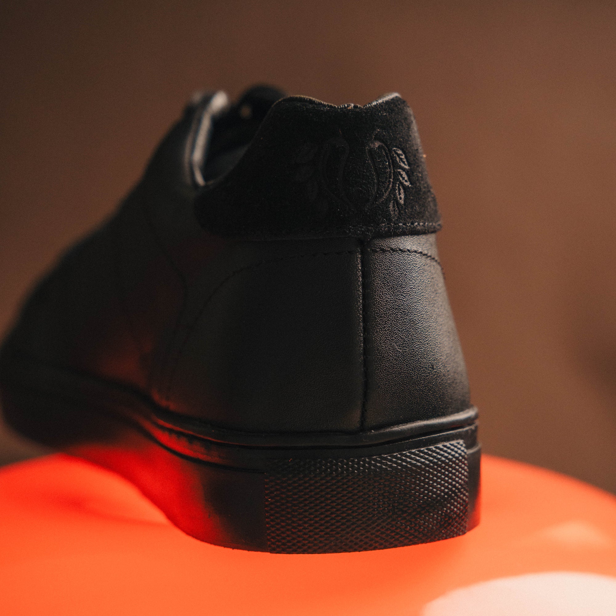 Lowtop Leather Sneaker CORE Black