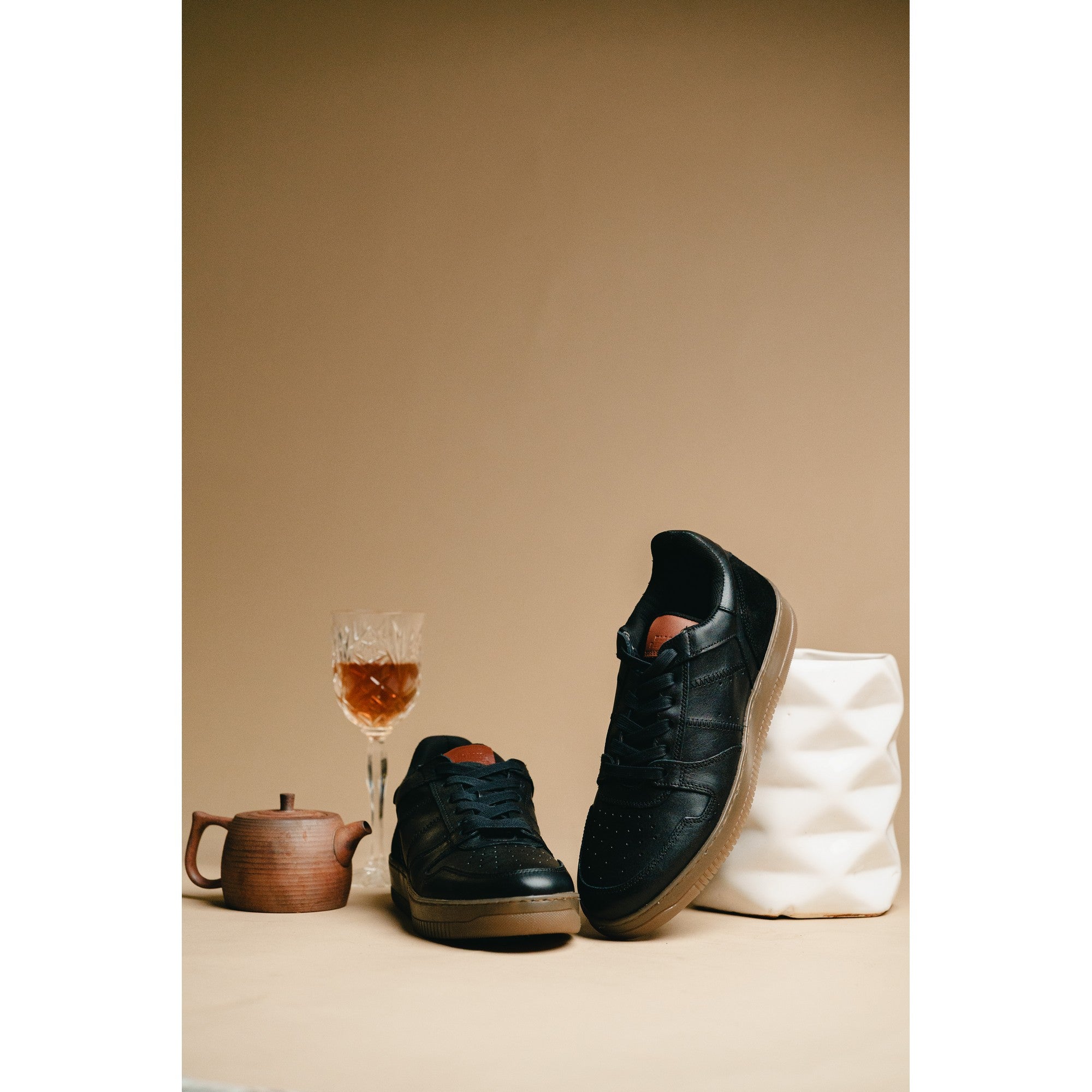 BLACK PEPPERS Lowtop Leather Sneaker CRUISE Black