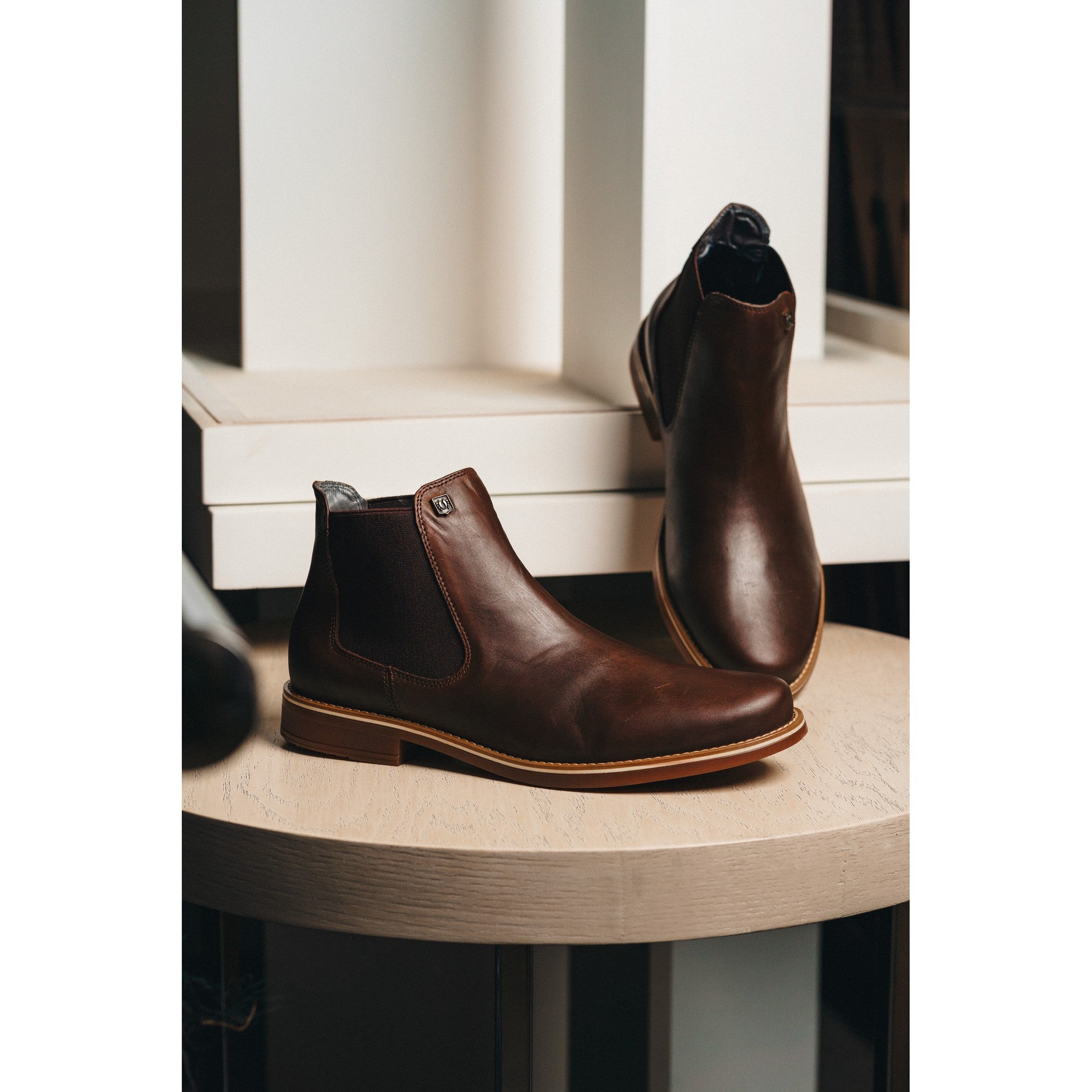 BLACK PEPPERS Brown Leather CLASSIC CHELSEA