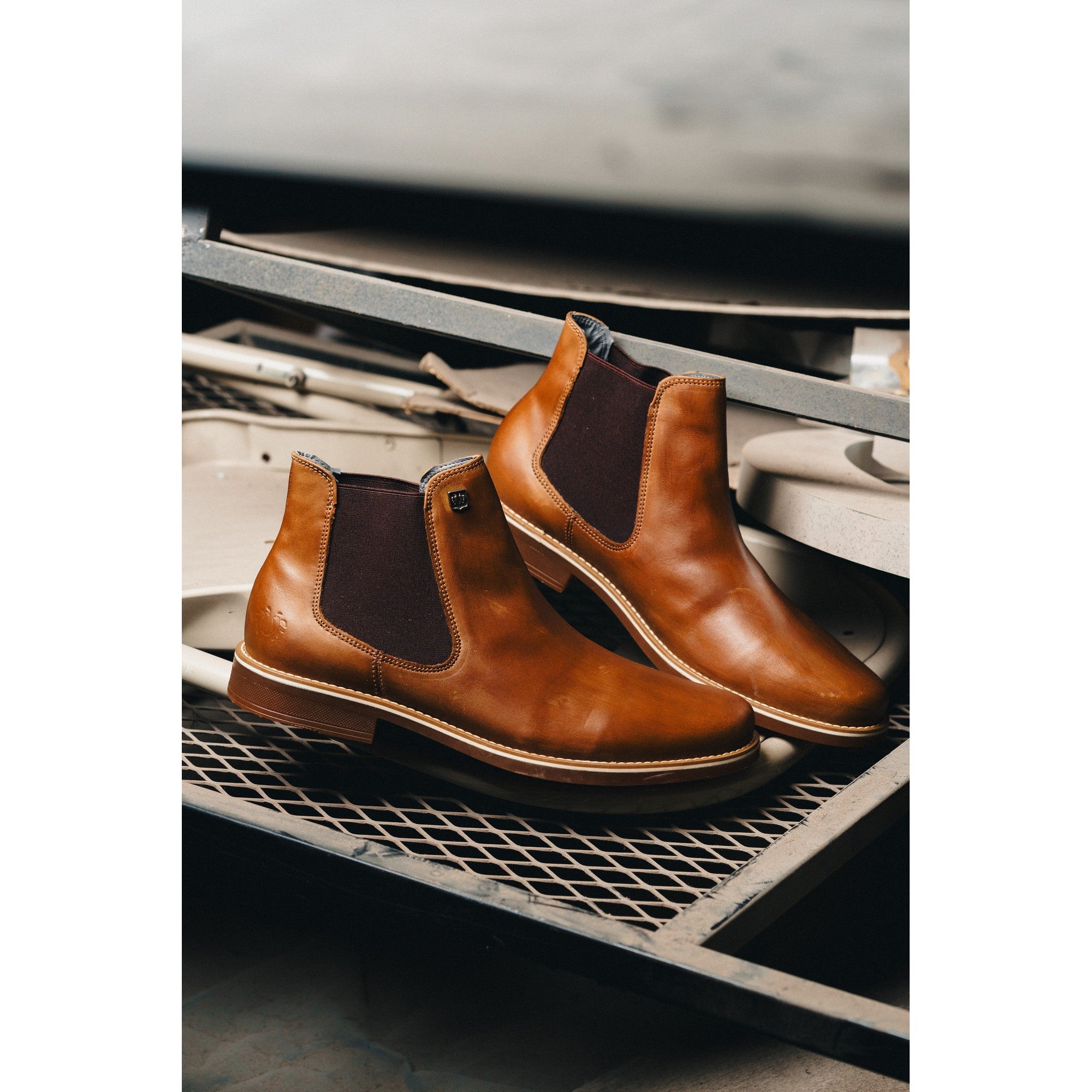 Botas Black Peppers Camel Leather Classic Chelsea