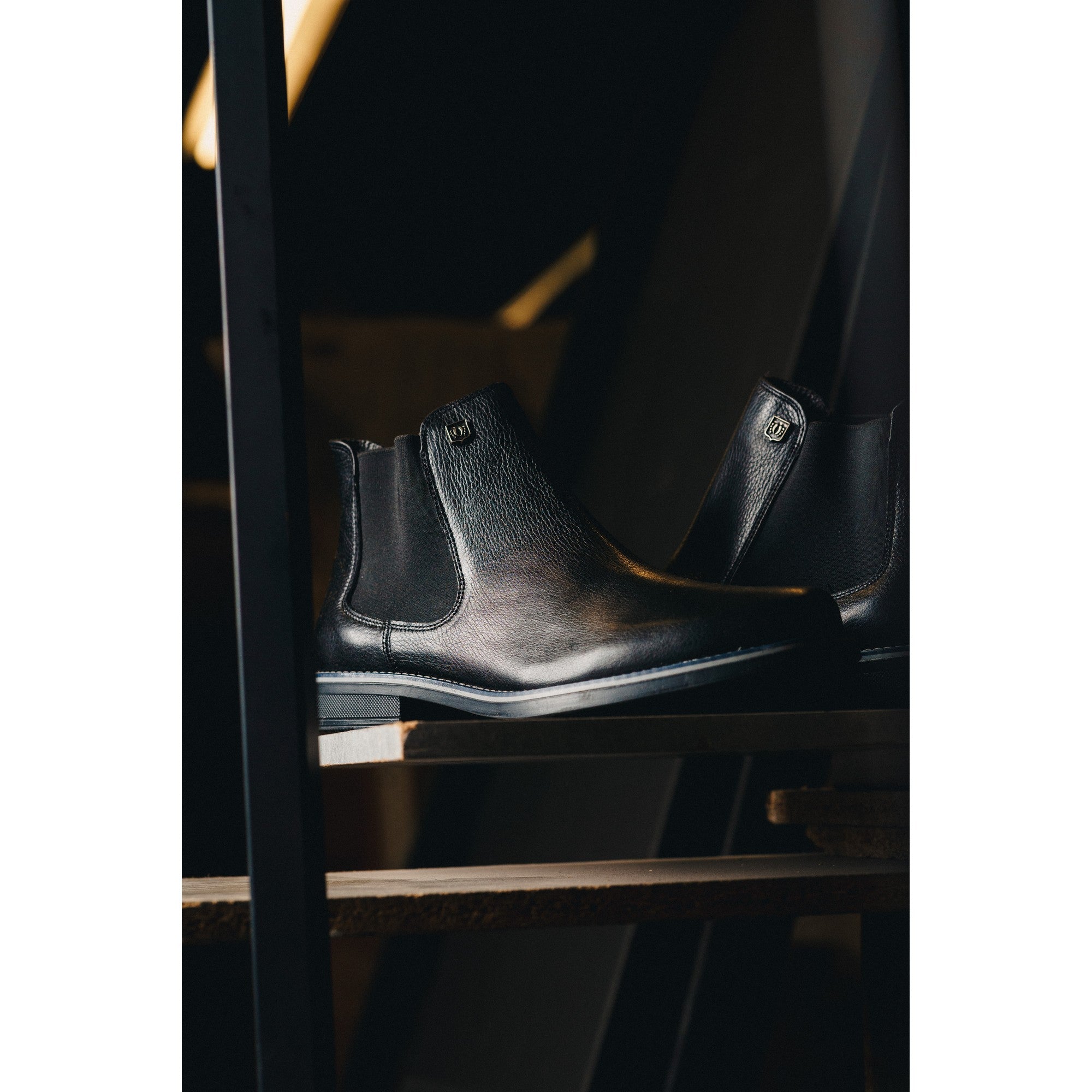 BLACK PEPPERS Black Leather CLASSIC CHELSEA