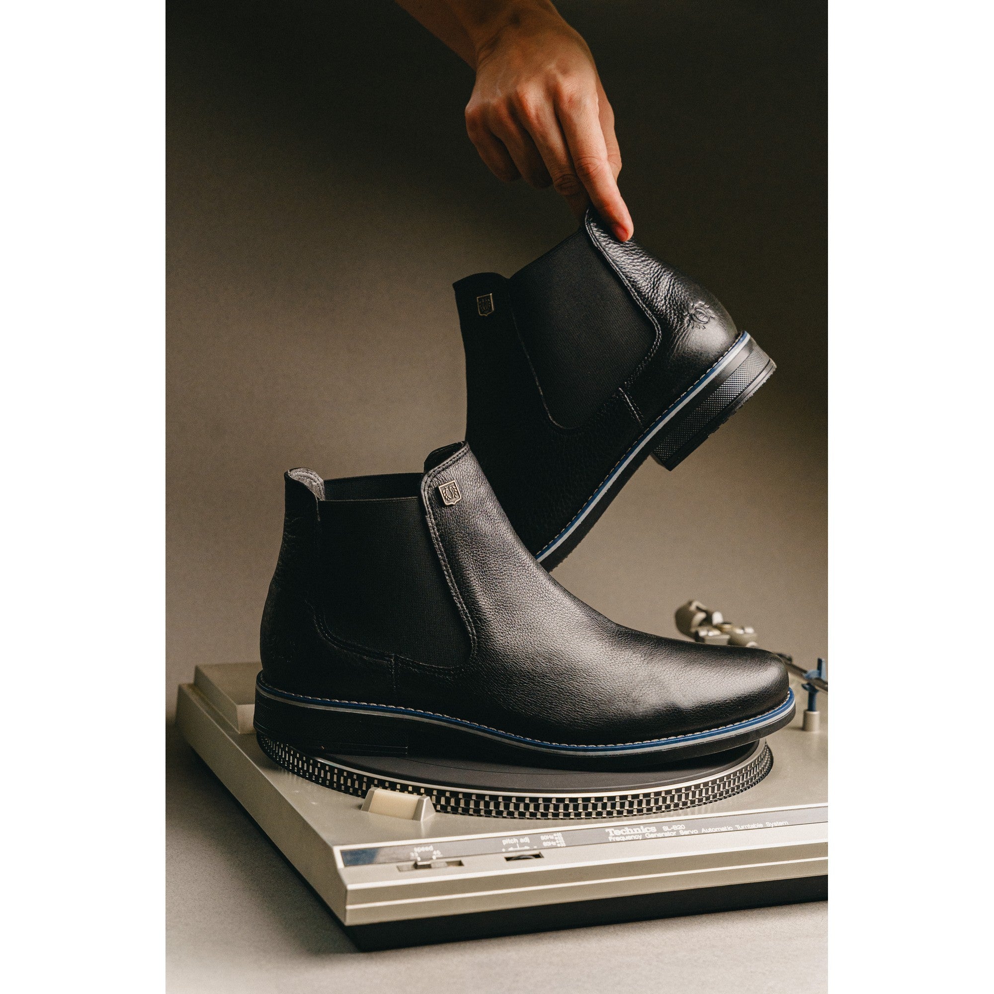 BLACK PEPPERS Black Leather CLASSIC CHELSEA