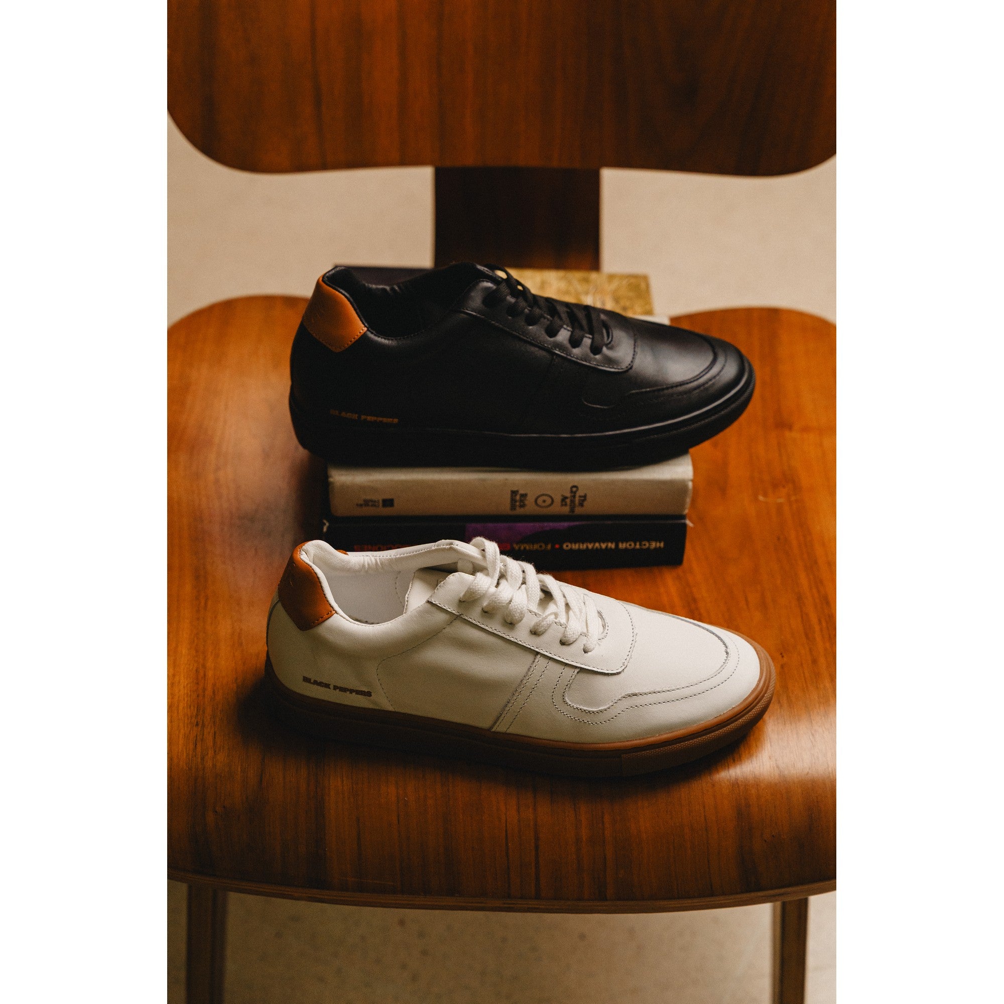 BLACK PEPPERS Lowtop Leather Sneaker TURIN Black/Orange Heel