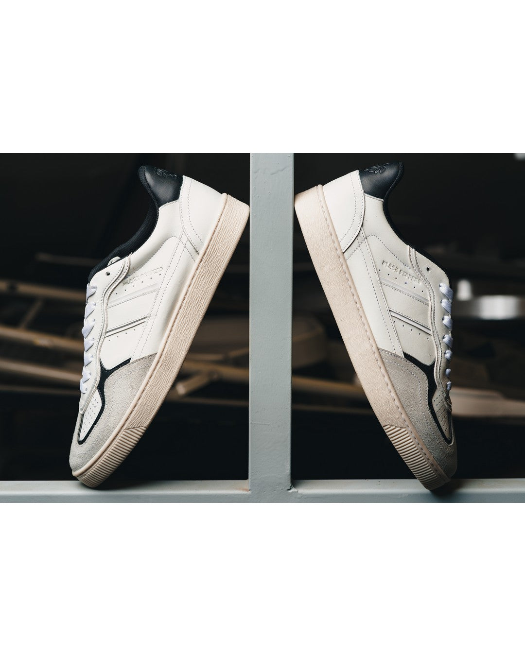 BLACK PEPPERS Lowtop Leather Sneaker PARMA White/Blue (Dama)