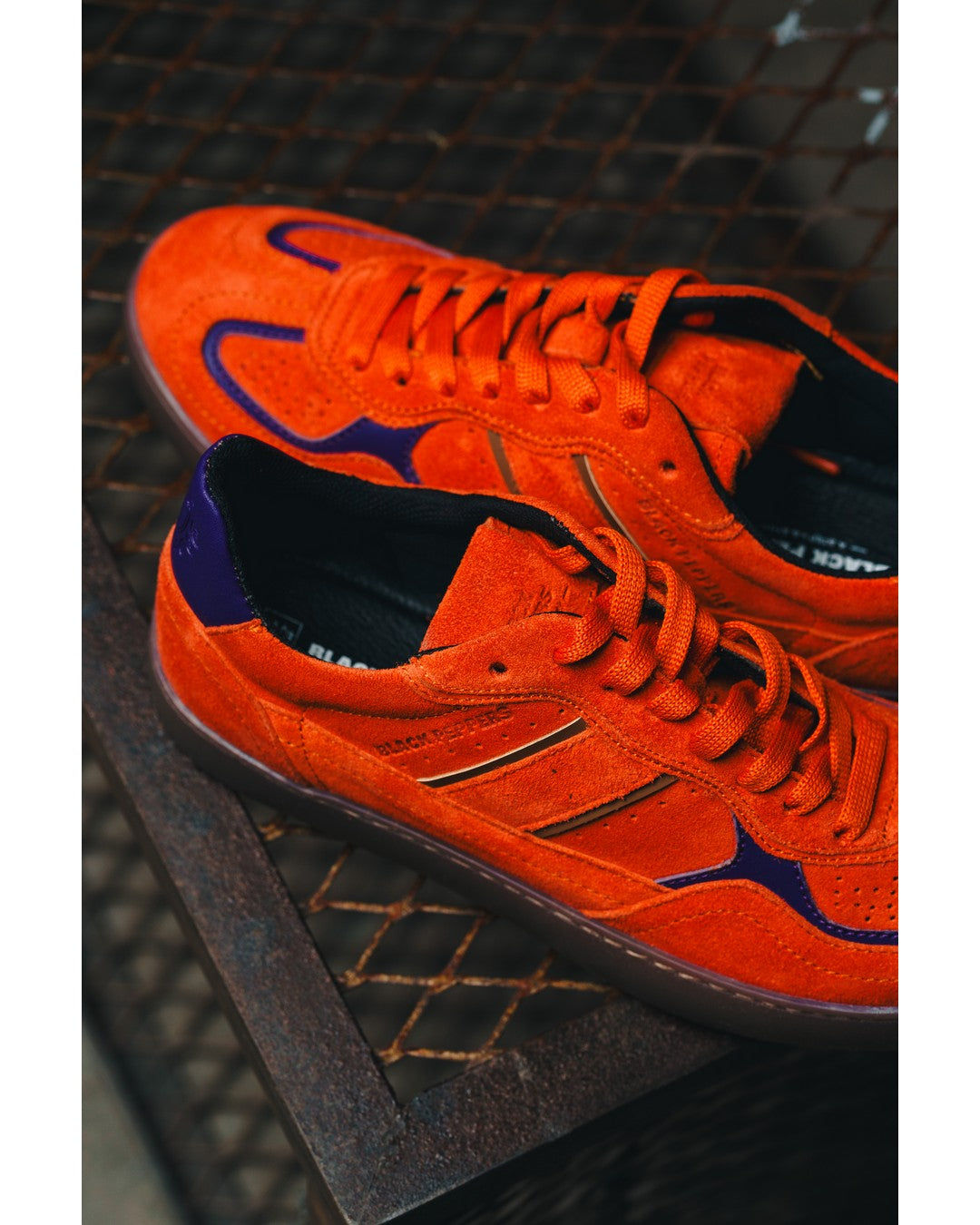 BLACK PEPPERS Lowtop Suede Sneaker PARMA Orange