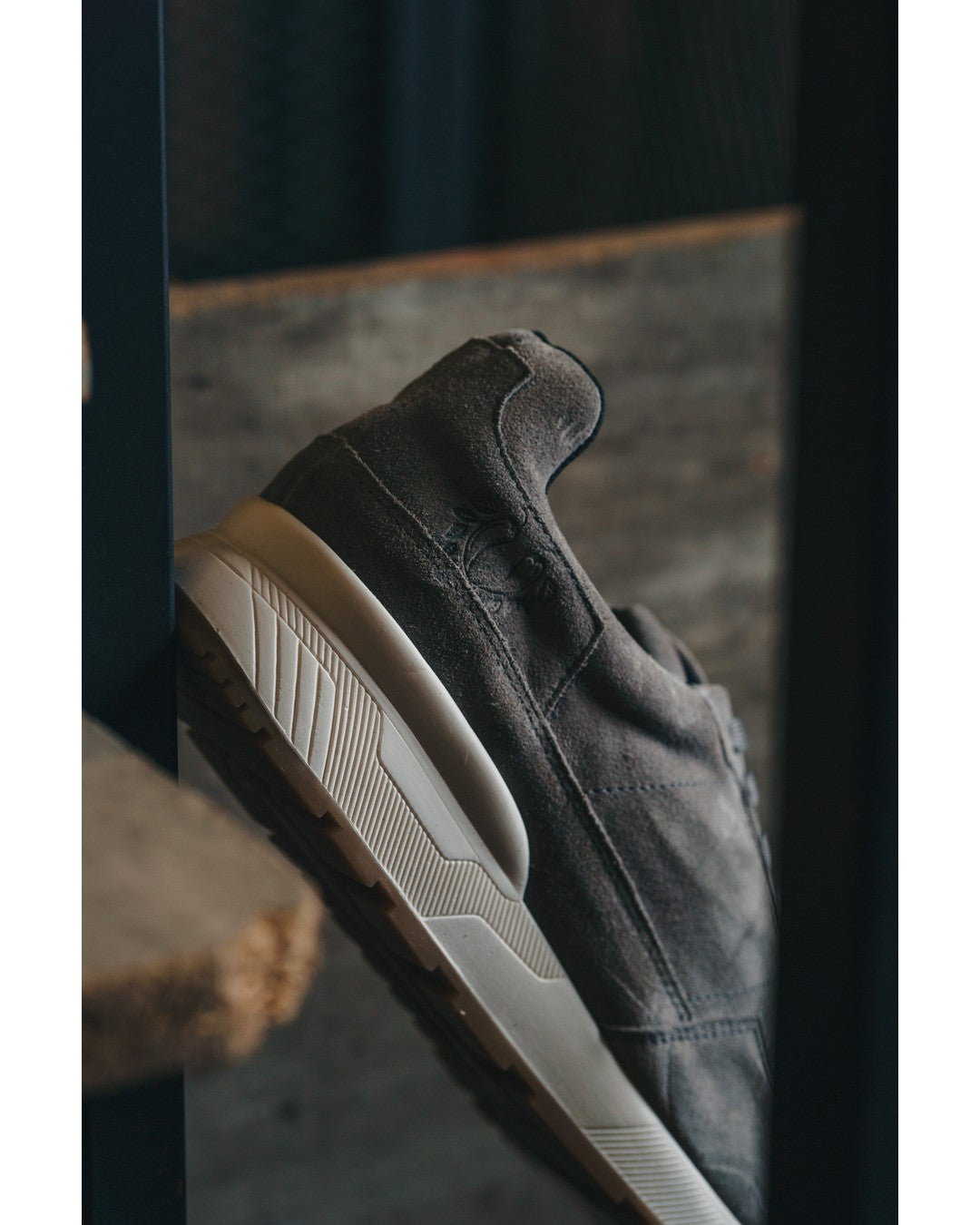 Tenis de Piel Black Peppers Trainer Leather Sneaker VERONA Gray/White Sole