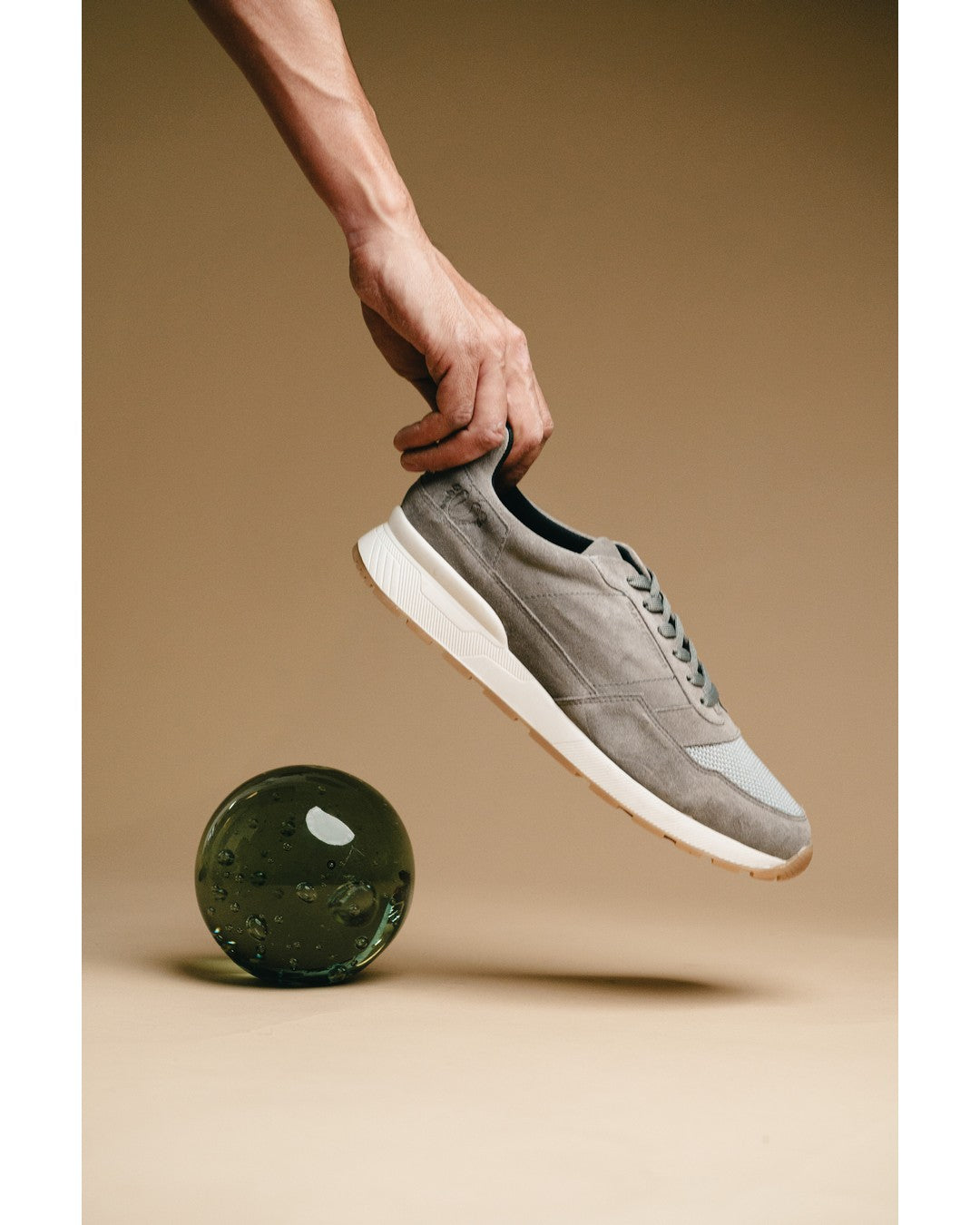Tenis de Piel Black Peppers Trainer Leather Sneaker VERONA Gray/White Sole