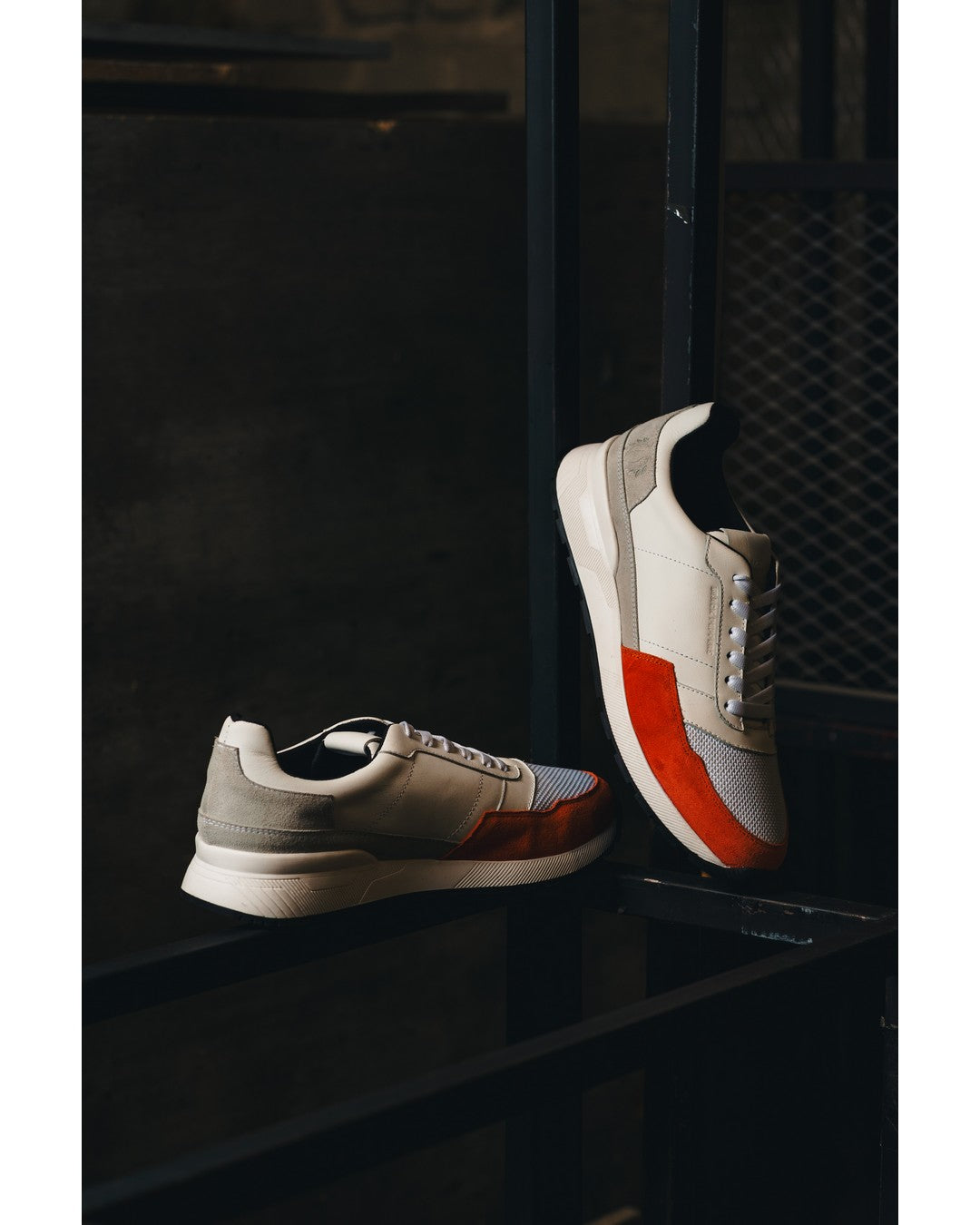 Tenis de Piel Black Peppers Trainer Leather Sneaker VERONA White/White Sole