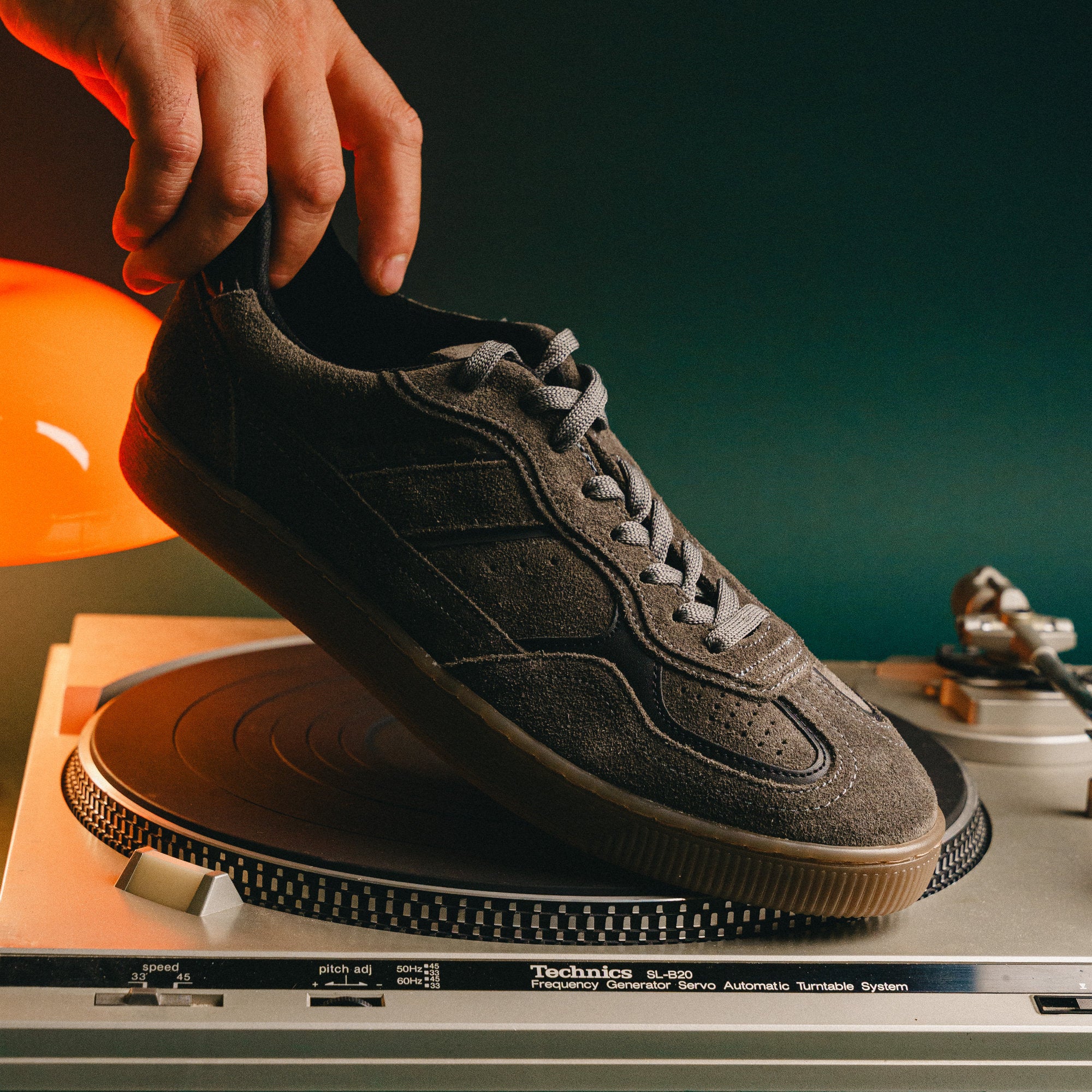 BLACK PEPPERS Lowtop Leather Sneaker PARMA Gris