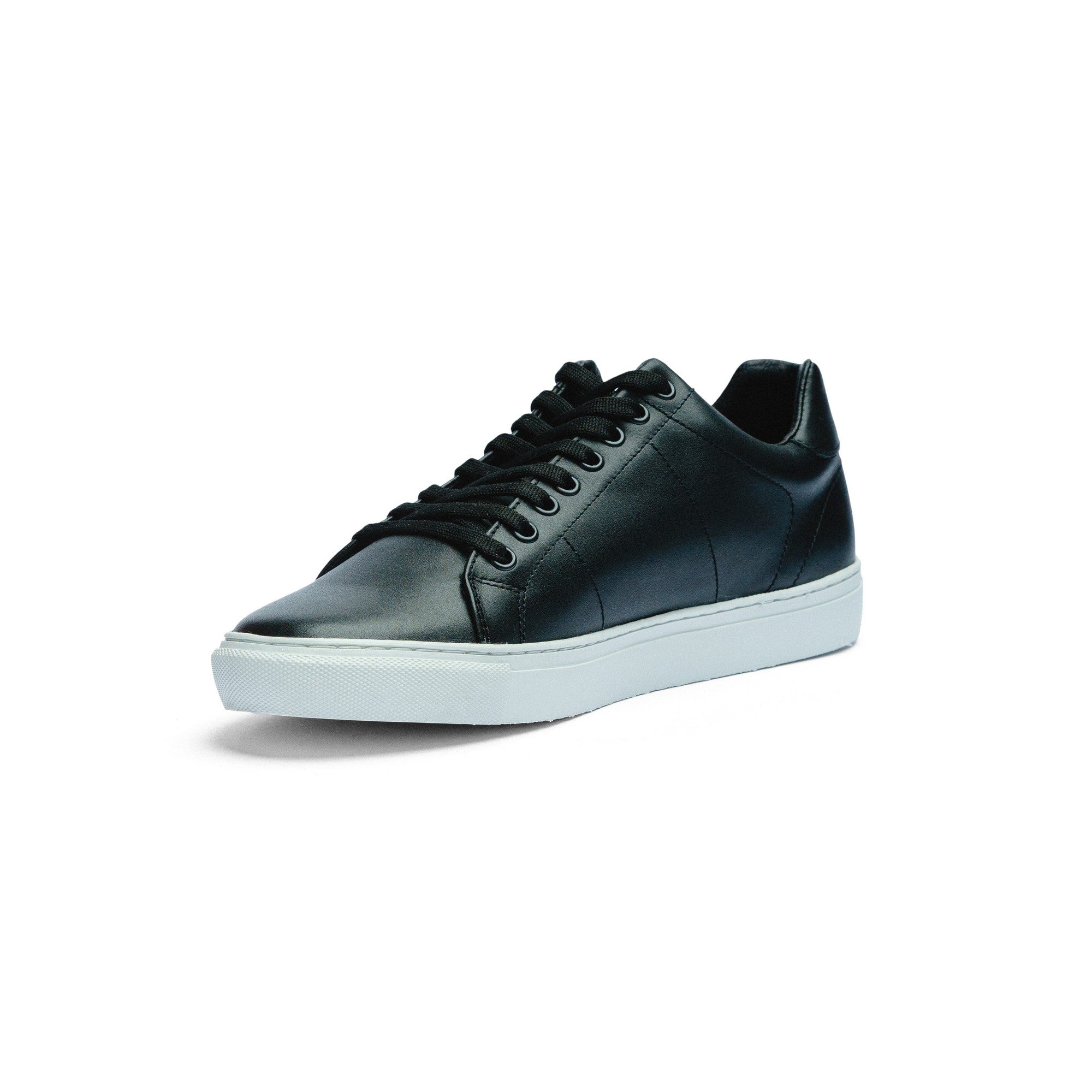 BLACK PEPEPRS Lowtop Leather Sneaker CORE Black/White Sole