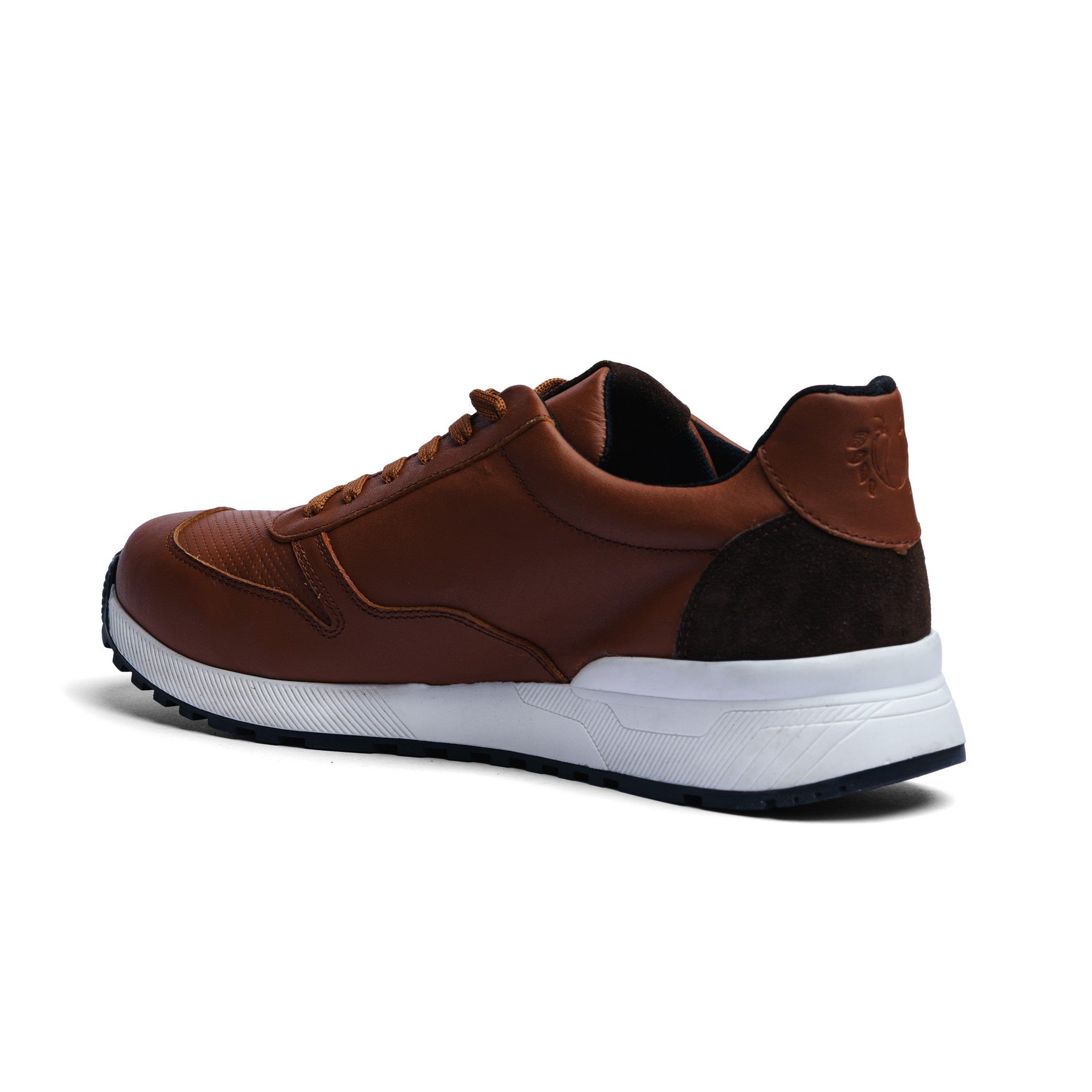 Tenis de Piel Black Peppers Trainer Leather Sneaker EOS Camel/White Sole