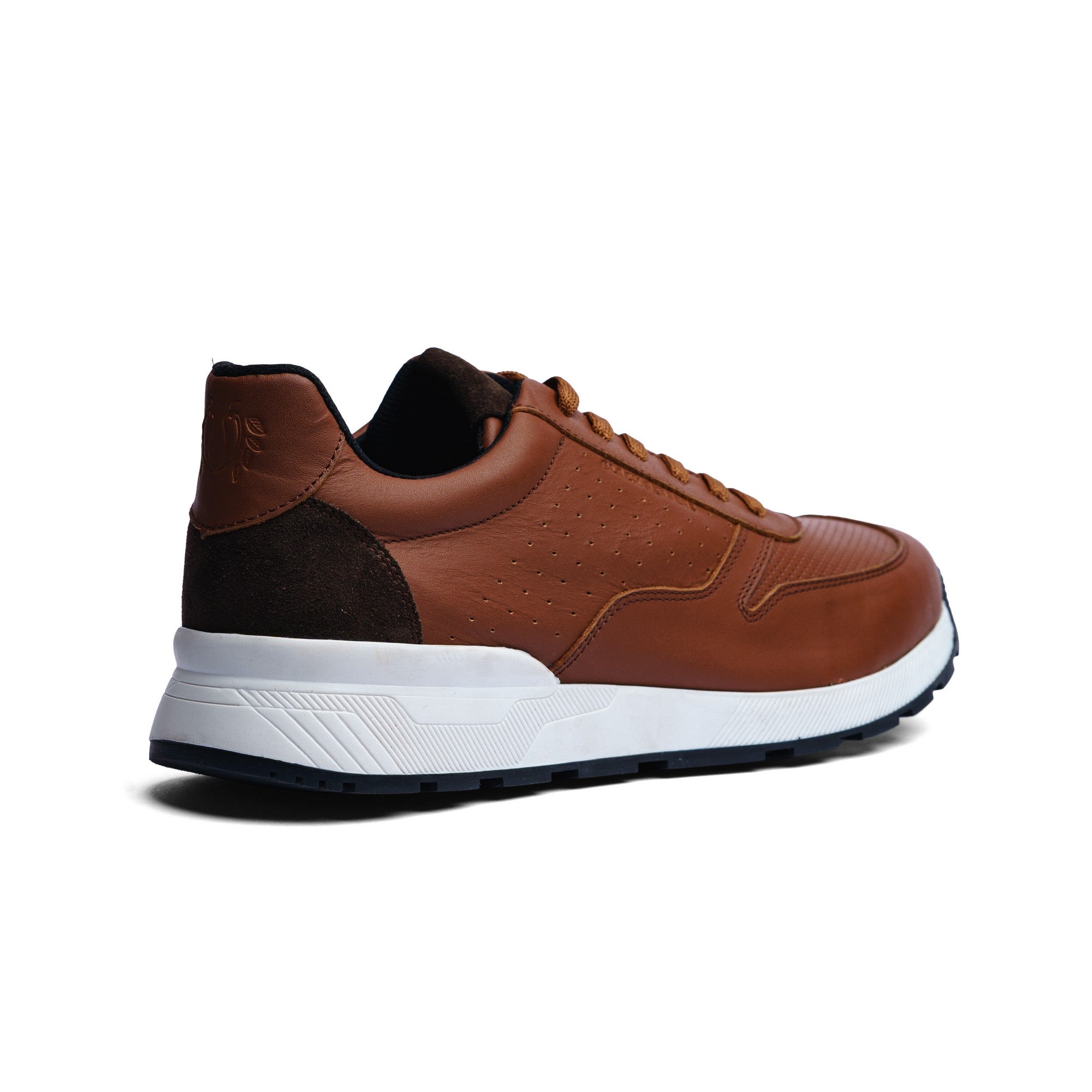 Tenis de Piel Black Peppers Trainer Leather Sneaker EOS Camel/White Sole