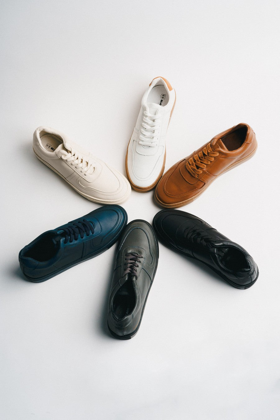 Tenis de Piel Black Peppers Lowtop Leather Sneaker TURIN Full Navy Blue