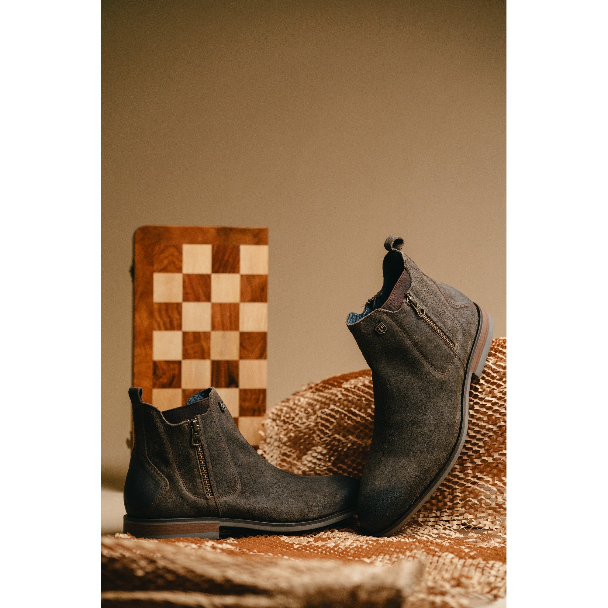 BLACK PEPPERS Gray Suede ROCKSTAR CHELSEA