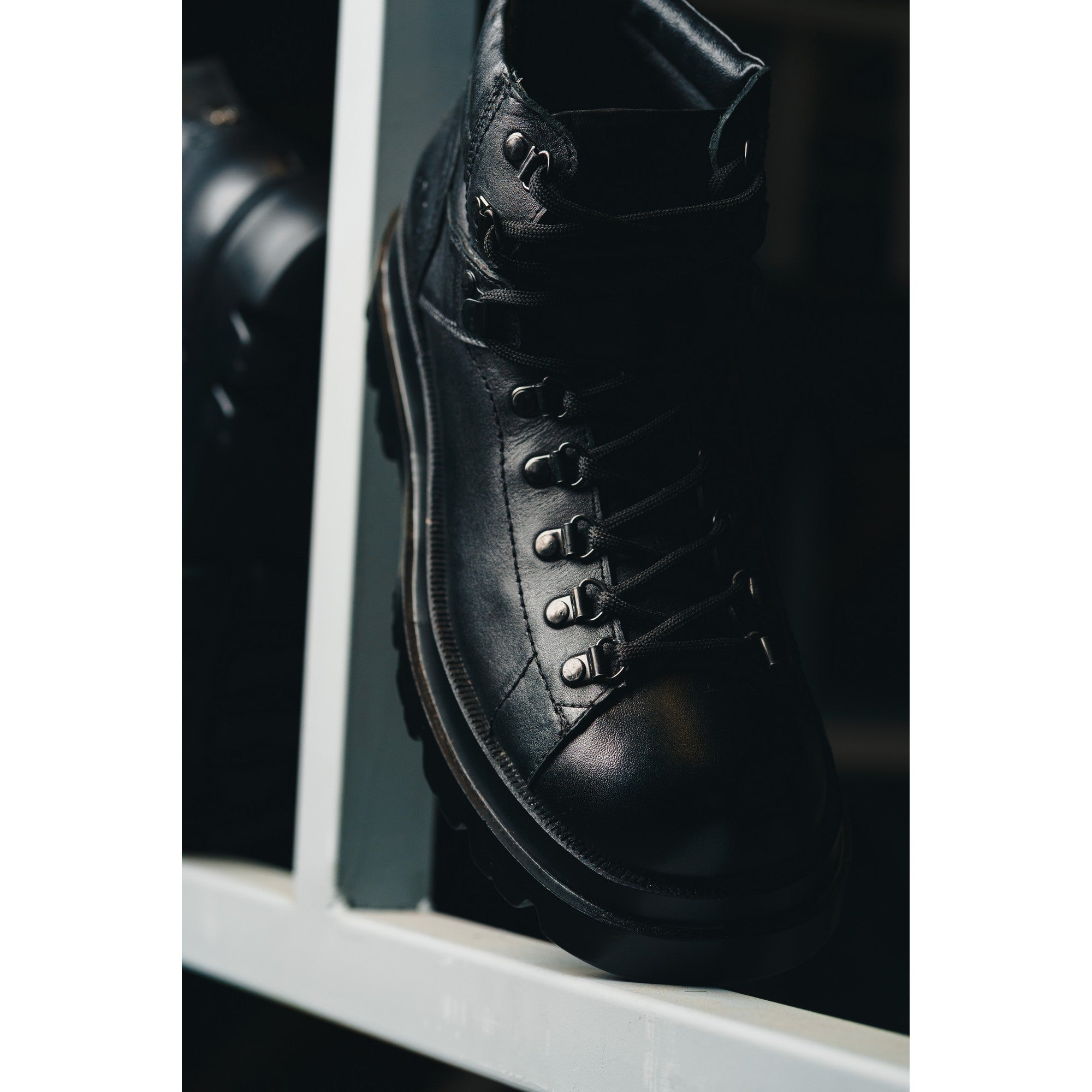 BLACK PEPEPRS Black Leather HIKER BOOTS