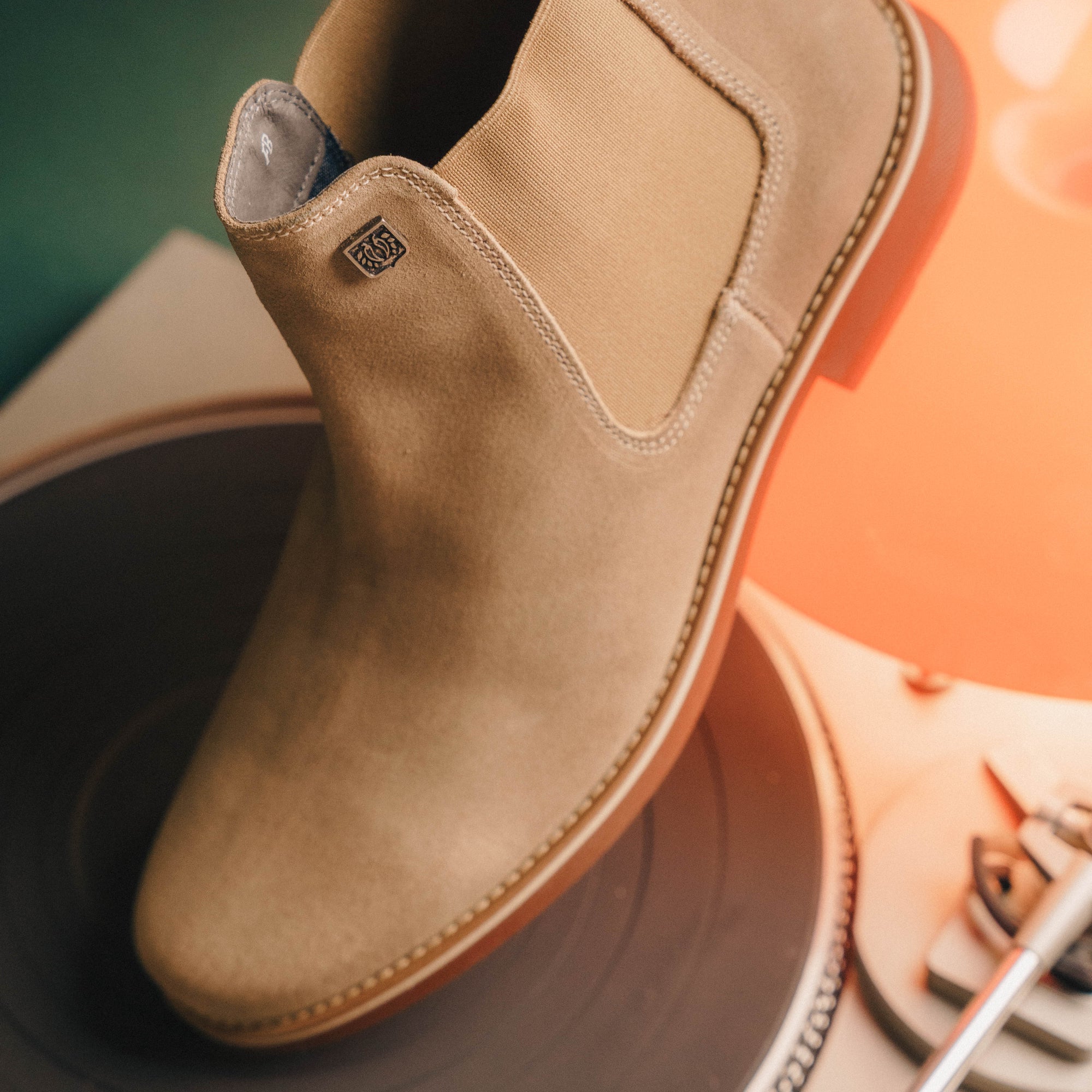 BLACK PEPPERS Cream Suede Leather CLASSIC CHELSEA