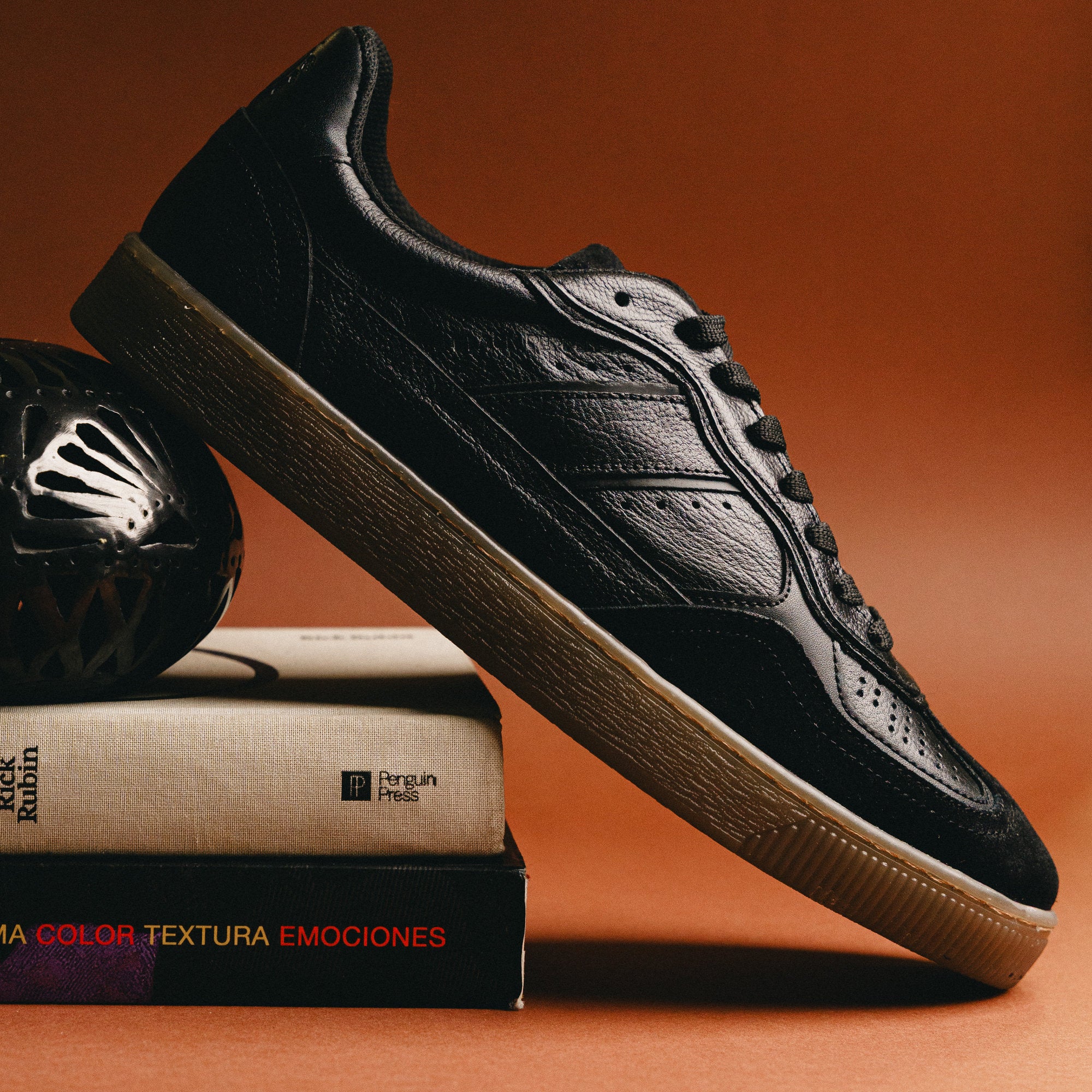 BLACK PEPPERS Lowtop Leather Sneaker PARMA Black