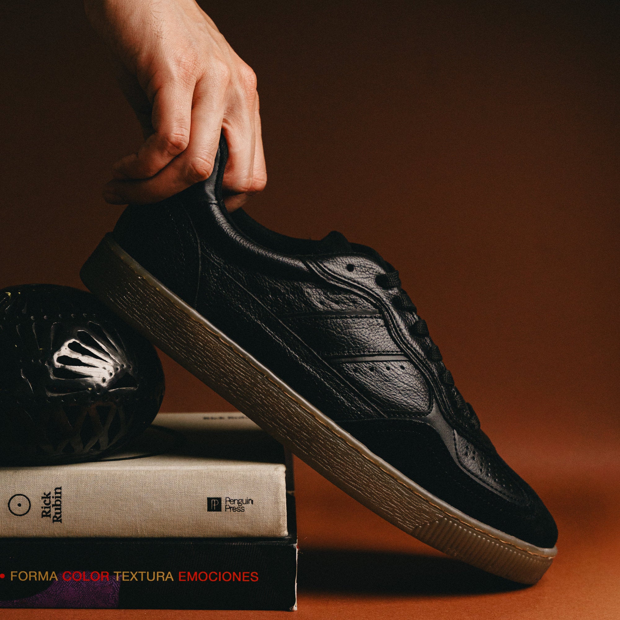 BLACK PEPPERS Lowtop Leather Sneaker PARMA Black