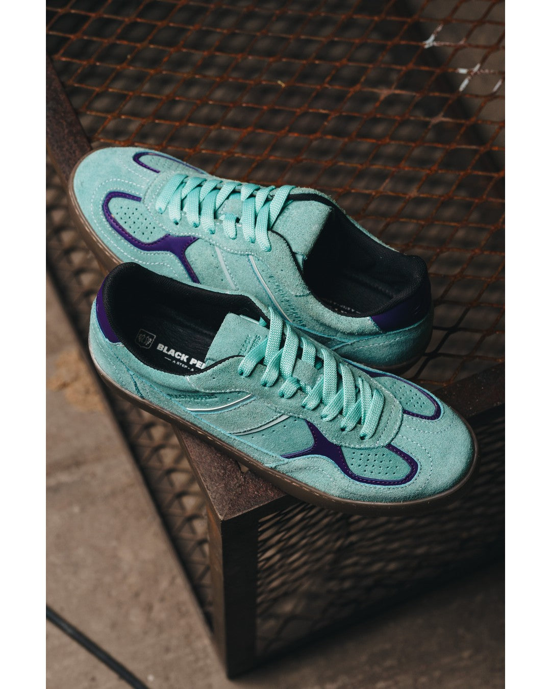 Tenis de Piel Black Peppers Lowtop Leather Sneaker PALERMO Aqua/Brown Sole