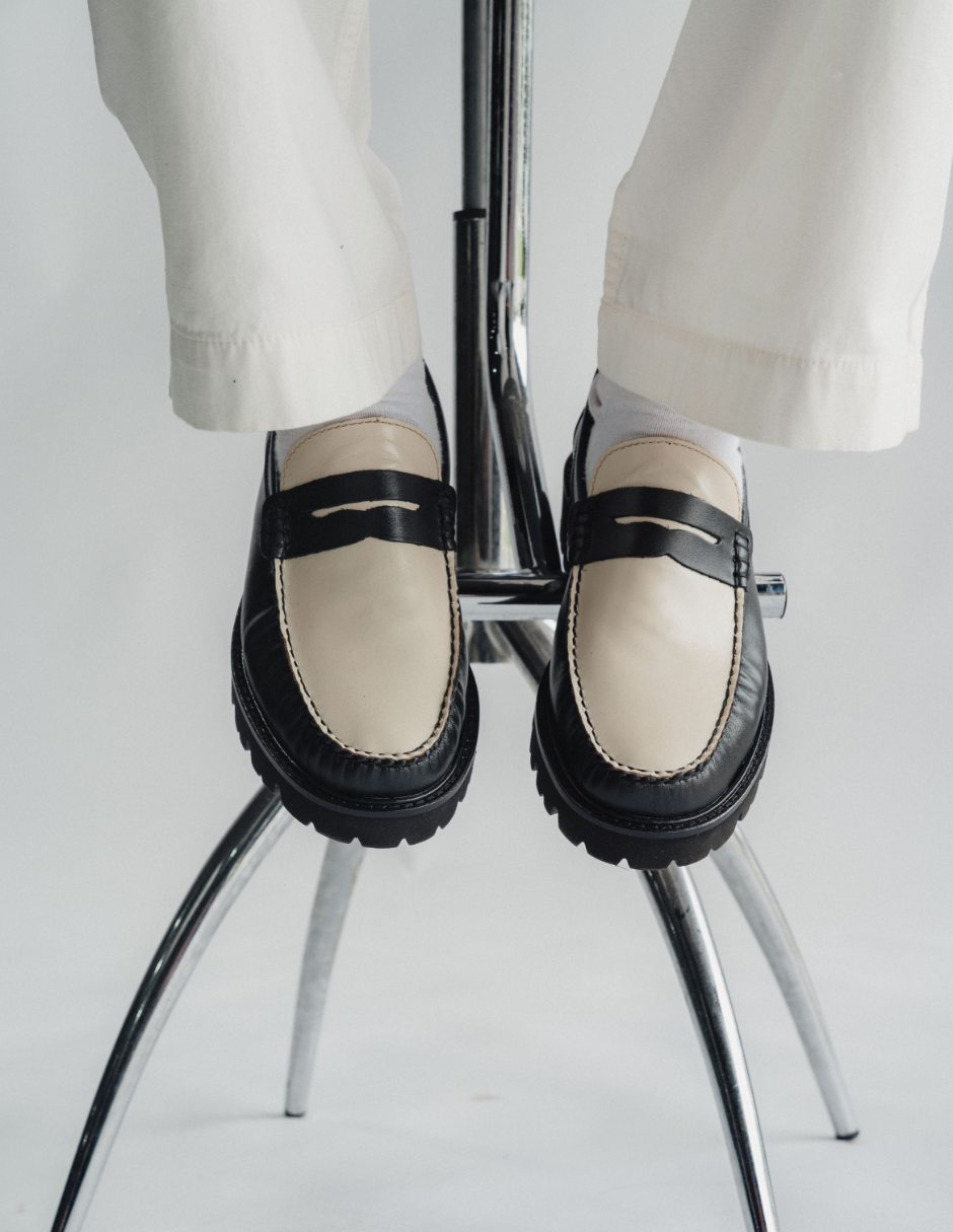 Leather Loafers Black/White