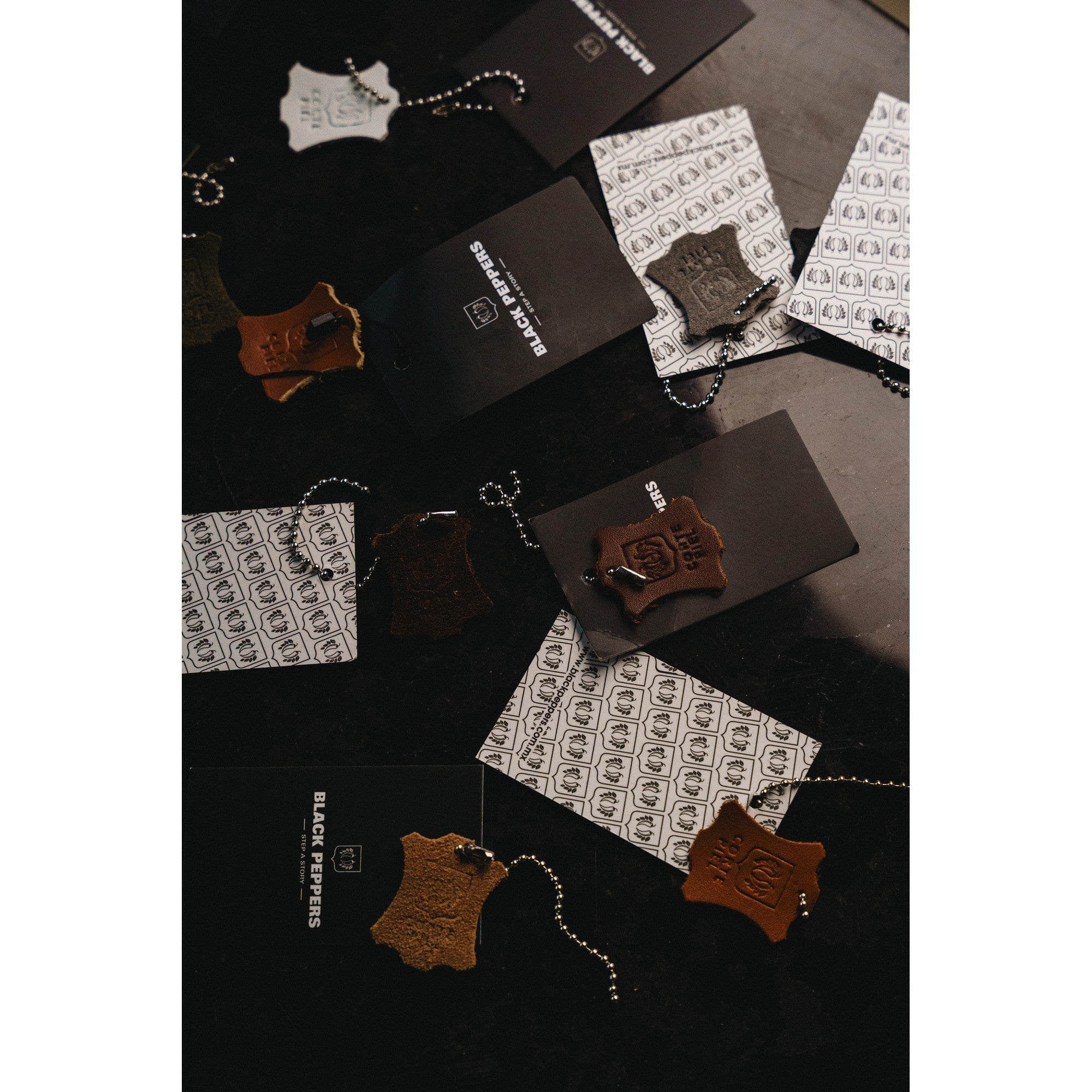 BLACK PEPPERS Red Wine Leather LACE CHELSEA