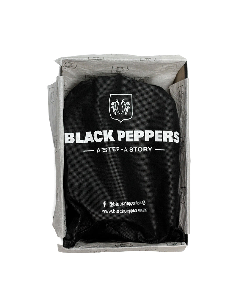 Tenis Black Peppers HighTop Sneaker White Bootie